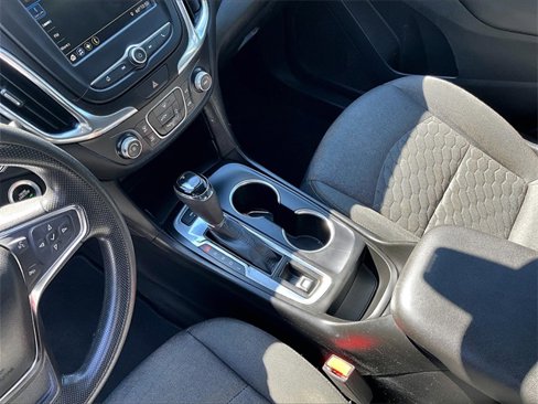 Used 2019 Chevrolet Equinox LT image 15