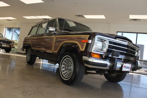 Used 1989 Jeep Grand Wagoneer image 44