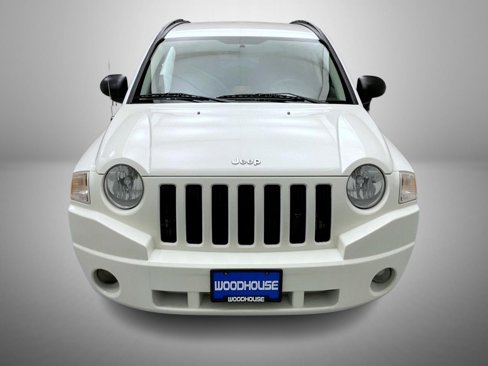 Used 2009 Jeep Compass Sport image 2