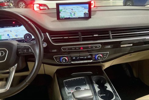 Used 2018 Audi Q7 3.0T Prestige image 6