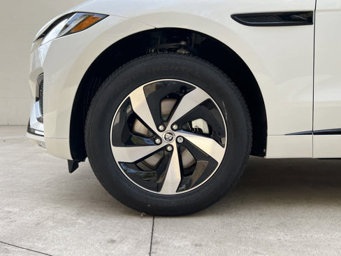 Certified 2024 Jaguar F-PACE R-Dynamic S image 6