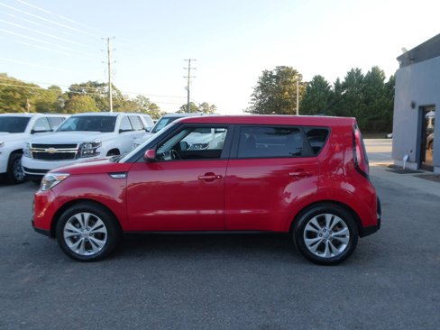 Used 2016 Kia Soul + image 9