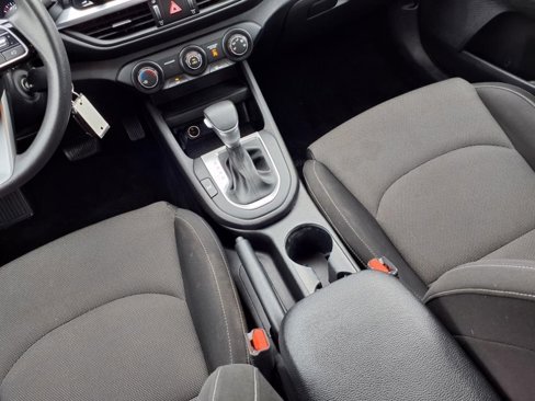 Used 2022 Kia Forte LXS w/ LXS Technology Package image 8