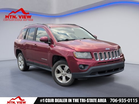 Used 2016 Jeep Compass Latitude image 1