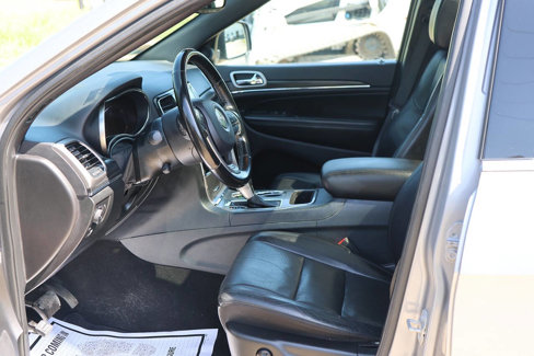 Used 2020 Jeep Grand Cherokee Limited w/ Luxury Group II image 10
