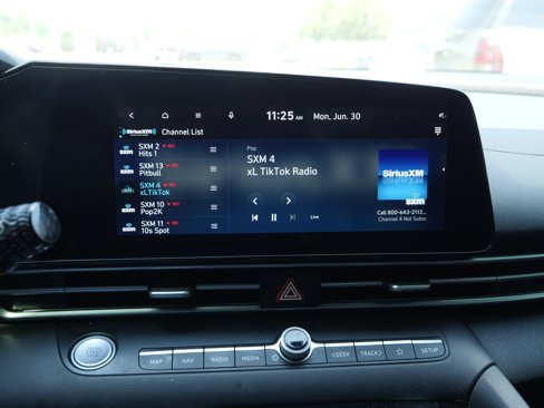 Used 2023 Hyundai Elantra Limited image 18