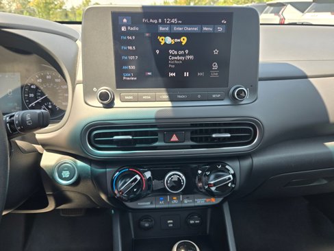 Used 2023 Hyundai Kona SEL image 15