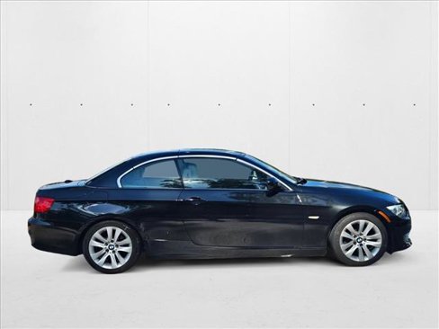 Used 2012 BMW 328i Convertible image 4
