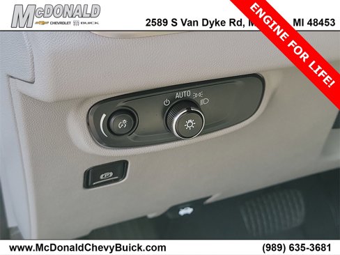 Used 2023 GMC Terrain SLE w/ Driver Convenience Package image 8