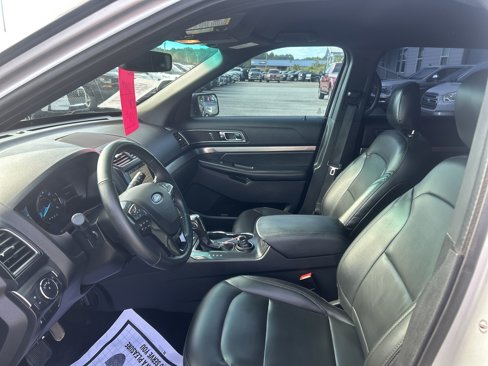 Used 2019 Ford Explorer XLT w/ Equipment Group 202A image 20