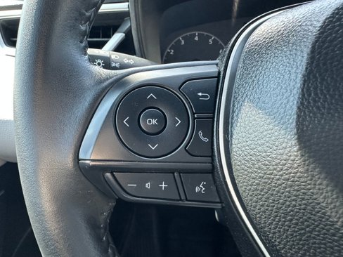 Certified 2025 Toyota Corolla SE image 21