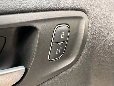 Used 2019 Ford Escape SE image 13
