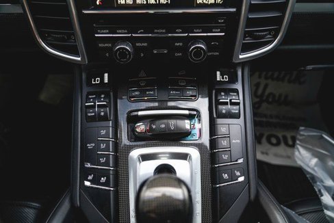 Used 2016 Porsche Cayenne Turbo image 34