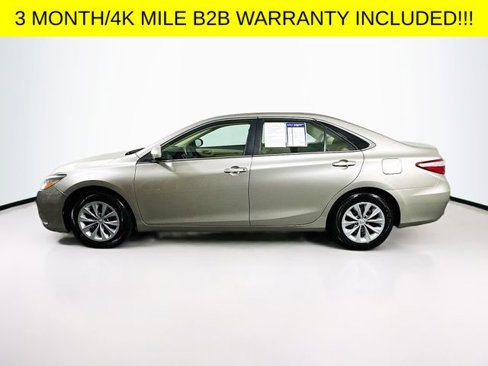 Used 2016 Toyota Camry LE image 4