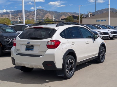 Used 2017 Subaru Crosstrek 2.0i Premium image 5