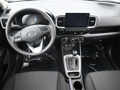 New 2025 Hyundai Venue SE image 12