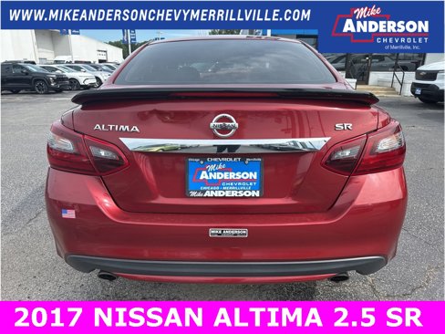 Used 2017 Nissan Altima 2.5 SR w/ Midnight Edition Package image 4