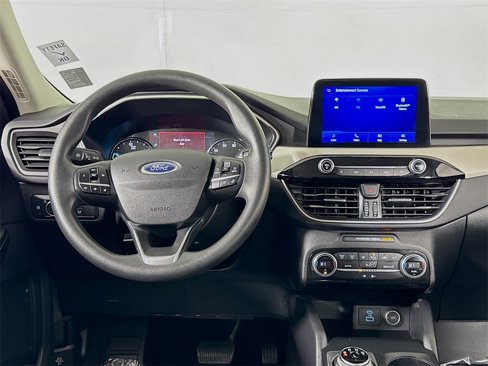 Used 2021 Ford Escape SE image 13