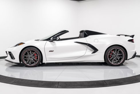 Used 2023 Chevrolet Corvette Stingray Premium Conv w/ Z51 Performance Package image 6