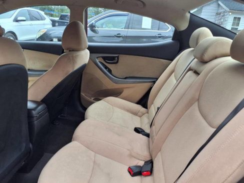 Used 2013 Hyundai Elantra GLS w/ Preferred Pkg image 7