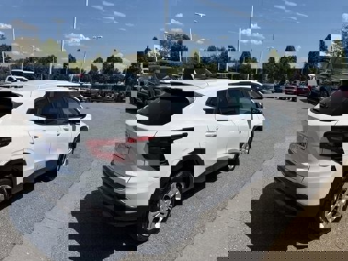 Certified 2025 Chevrolet Trax LS image 4