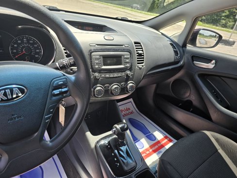 Used 2018 Kia Forte LX image 13
