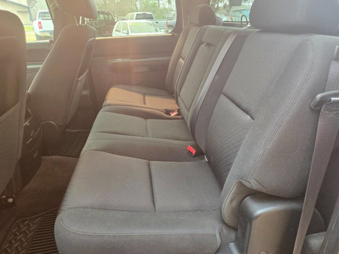 Used 2014 Chevrolet Silverado 2500 LT w/ Interior Plus Package image 11