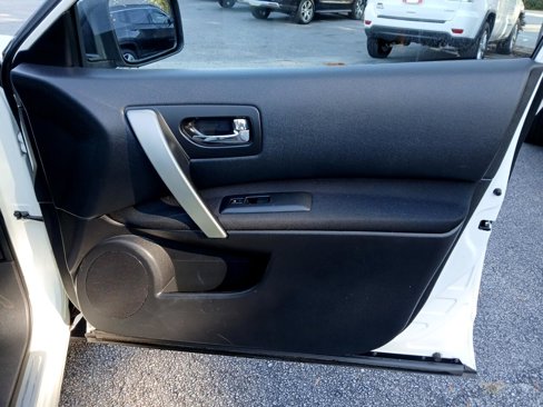 Used 2013 Nissan Rogue SV w/ Premium Pkg image 15