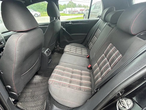 Used 2012 Volkswagen Golf 4-Door image 5