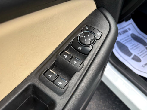 Used 2021 Ford Edge SEL w/ Convenience Package image 9