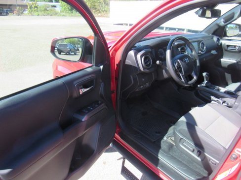 Used 2023 Toyota Tacoma 4x4 Double Cab image 13