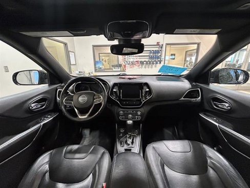 Used 2019 Jeep Cherokee High Altitude image 24
