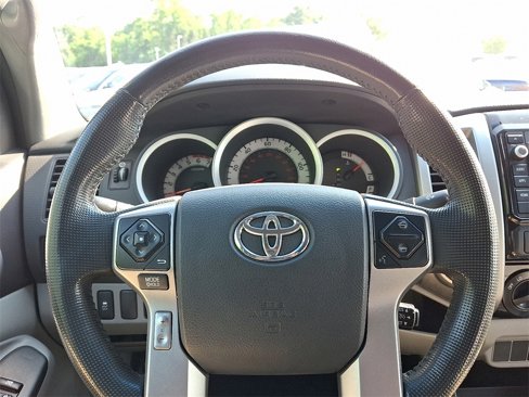 Used 2014 Toyota Tacoma 4x4 Access Cab V6 image 22