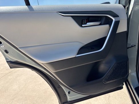 Used 2019 Toyota RAV4 XLE image 15
