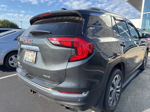 Used 2018 GMC Terrain SLT w/ Preferred Package image 3