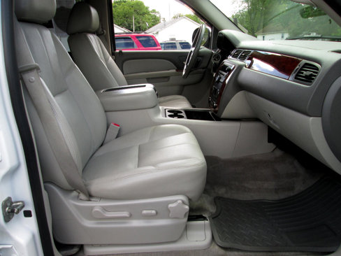 Used 2010 Chevrolet Tahoe LT image 11