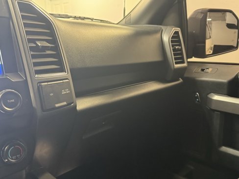 Used 2019 Ford F150 XLT w/ Equipment Group 302A Luxury image 25
