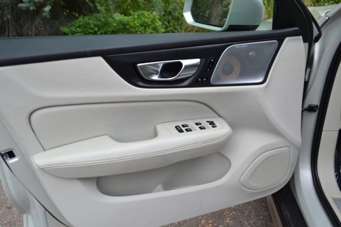 Used 2020 Volvo V60 T5 Cross Country w/ Protection Package Premier image 16