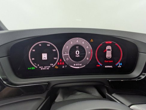 Used 2025 Porsche Cayenne image 15