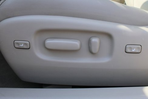 Used 2012 Toyota Avalon Limited image 14