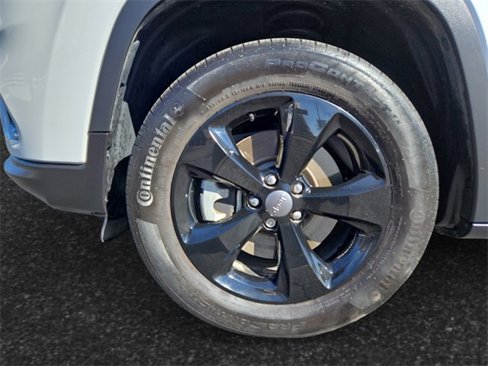 Used 2021 Jeep Cherokee Latitude Plus image 9