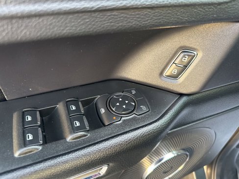Used 2021 Ford Expedition XLT image 11
