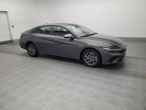 Used 2024 Hyundai Elantra SEL image 11