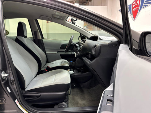 Used 2014 Toyota Prius C One image 20