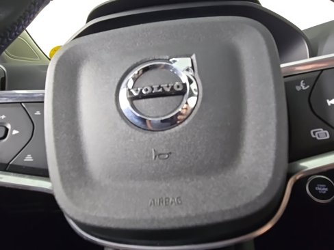 Certified 2024 Volvo XC40 B5 Plus w/ Climate Package image 29