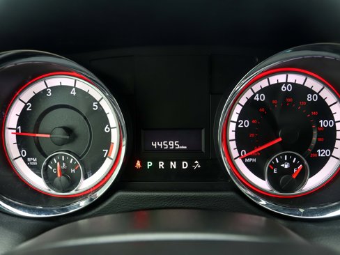 Used 2017 Dodge Grand Caravan SXT image 28
