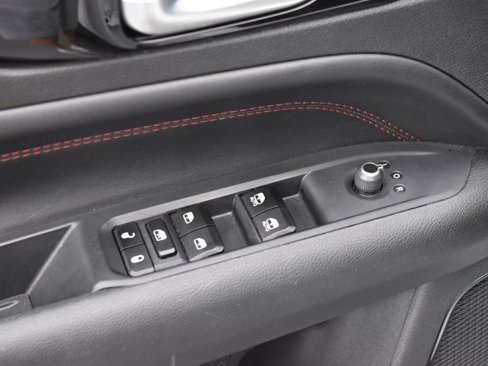 Used 2023 Jeep Compass Trailhawk image 12