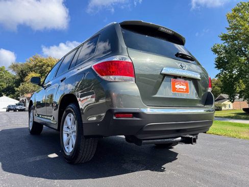 Used 2013 Toyota Highlander Plus image 8