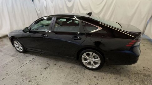 Certified 2023 Honda Accord LX image 6