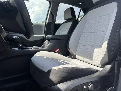 Used 2021 Chevrolet Equinox LS w/ LS Convenience Package image 16